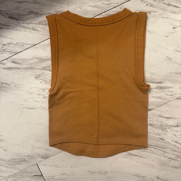 NWOT Free People Movement  Free Throw Crop Muscle Tank Top Active Top - xs/s - Picture 3 of 9